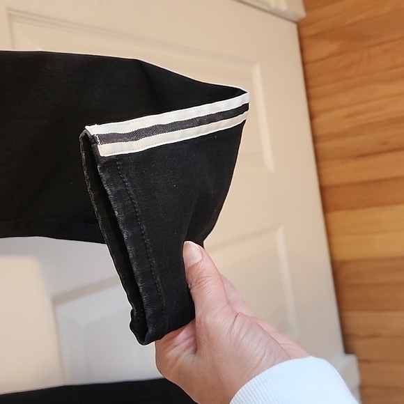 **Donated** Skinny jeans - Picture 5 of 8